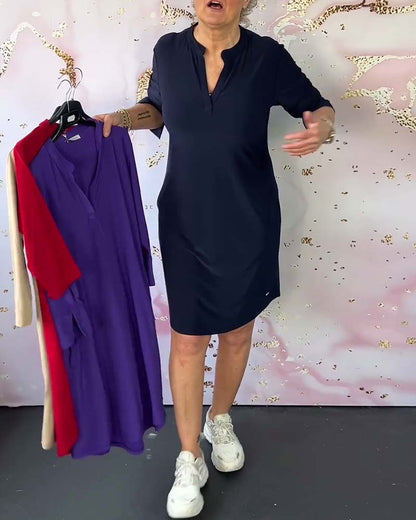Hanneke™ | Effen jurk met V-hals