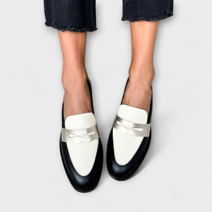 Mandy™ | Zwarte loafers met een glanzend metallic effect